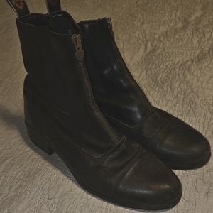 Ariat leather boots. Womens size 11.